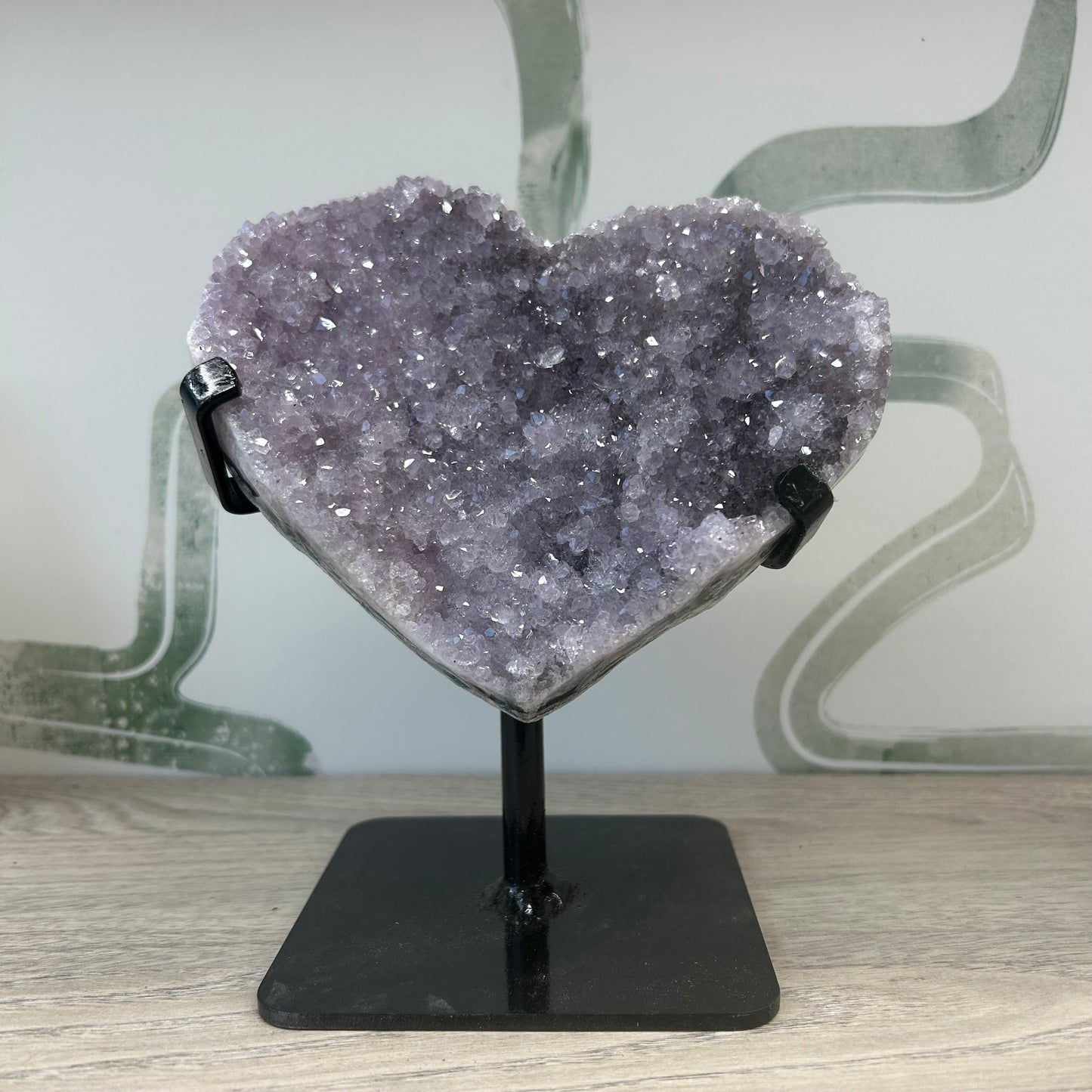 Amethyst heart on stand, healing crystal relieves stress, stabilizes mood, reduces pain, boosts immunity, enhances spirituality.