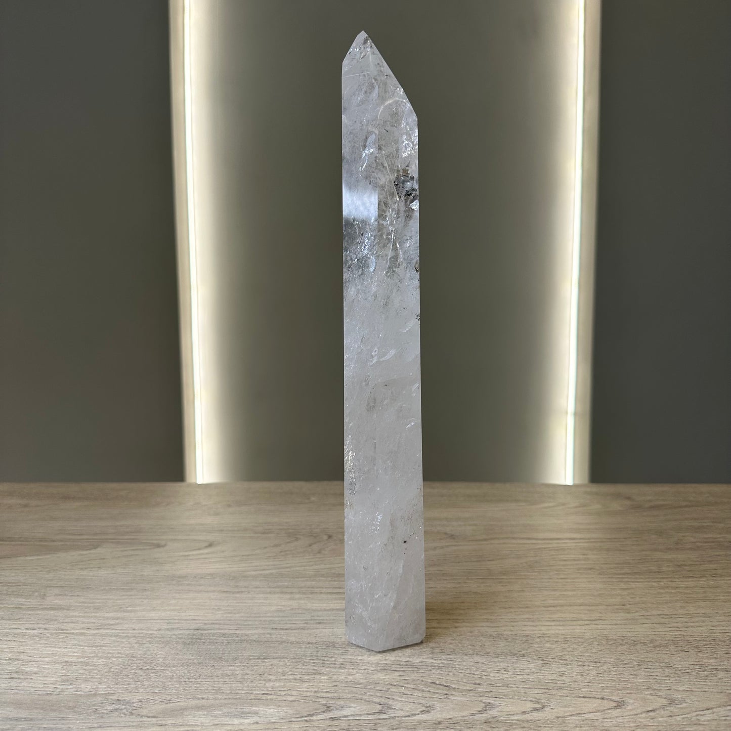 Clear Quartz Tower 1.6kg, energy amplifier and healer, balancing physical and spiritual energies.