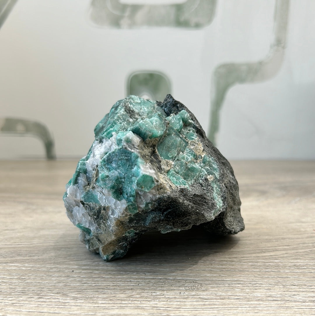 Emerald Raw Free Form 561g