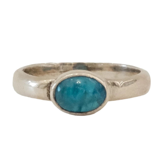 Apatite sterling silver ring size 6 with blue stone, aids meditation and motivation, improves joint health, supports calcium absorption.