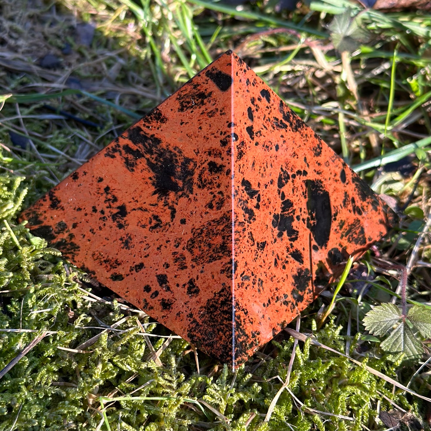 Mahogany Obsidian Pyramid