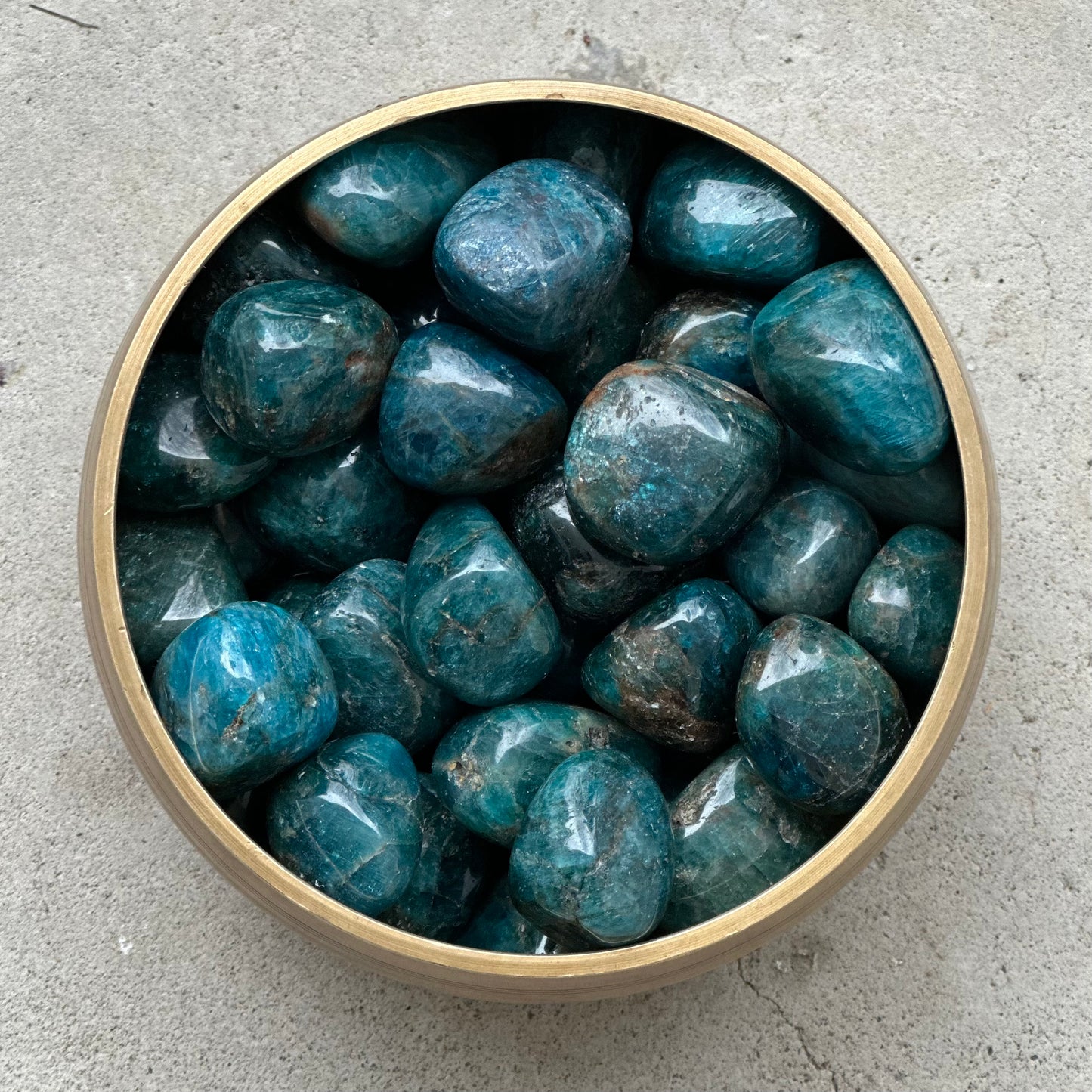 Blue Apatite Tumbled Stone 20-30 MM