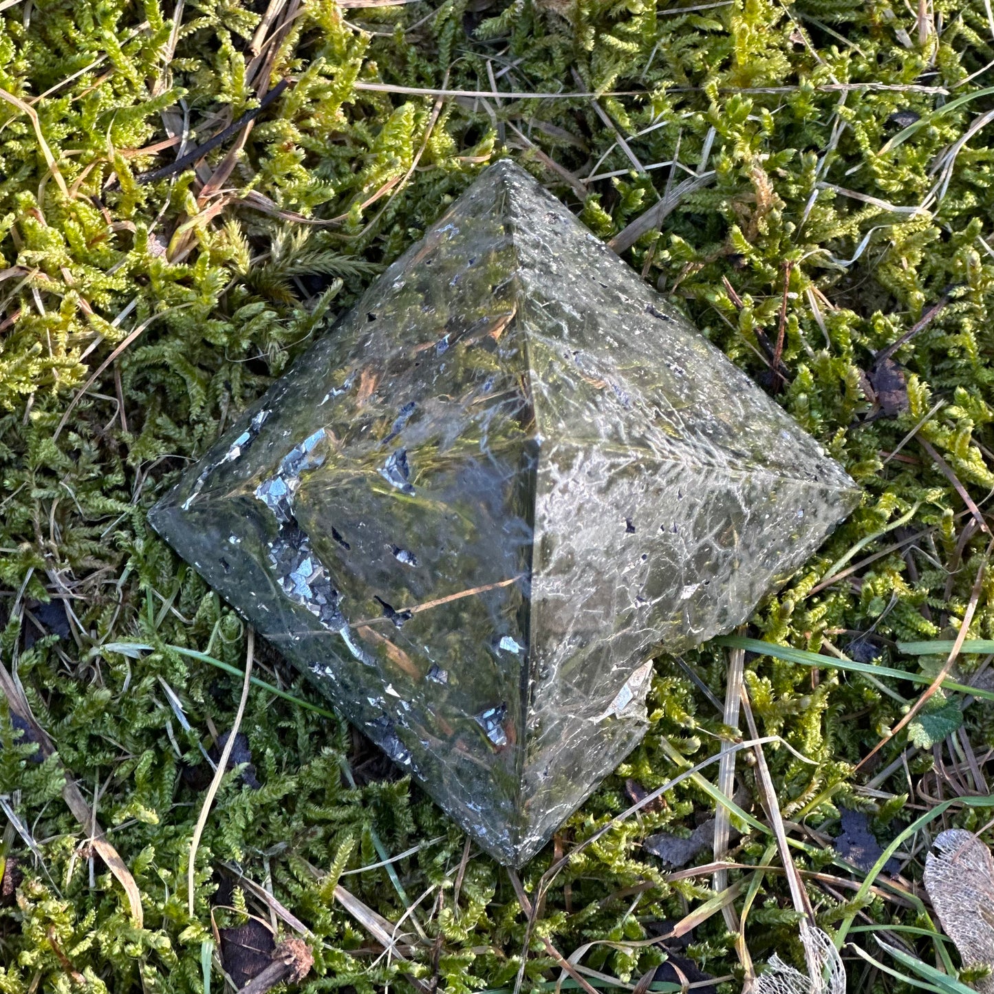 Pyrite Pyramid 252g