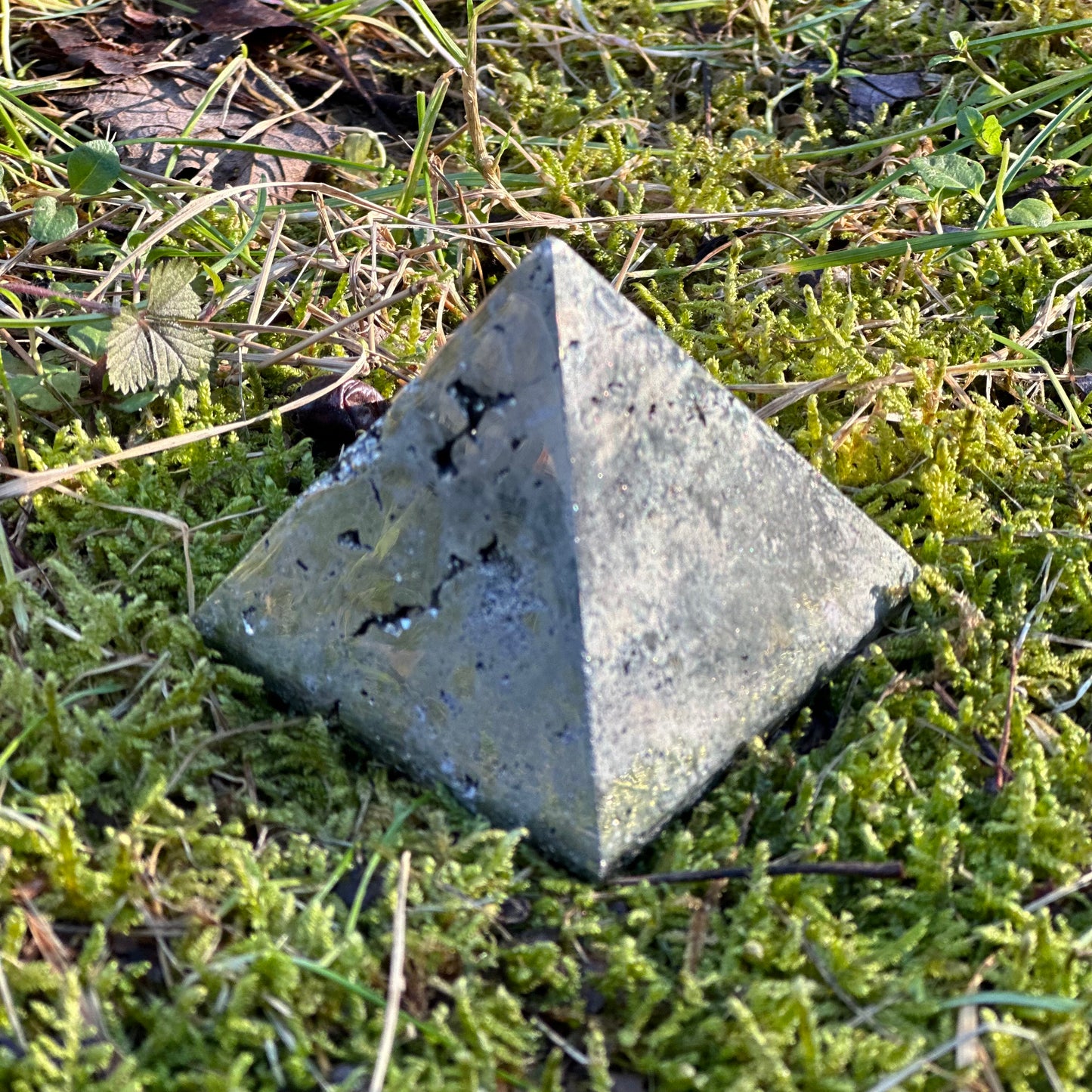 Pyrite Pyramid 224g