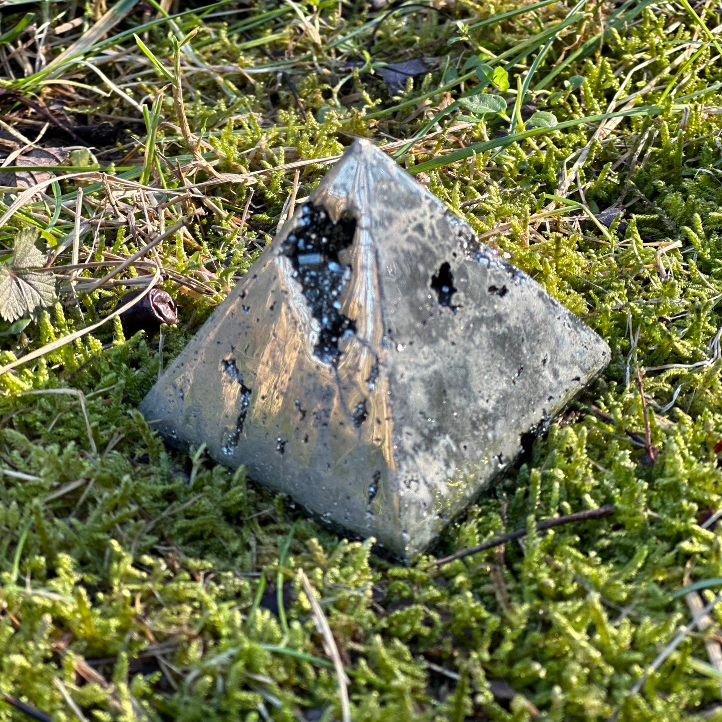 Pyrite Pyramid 224g