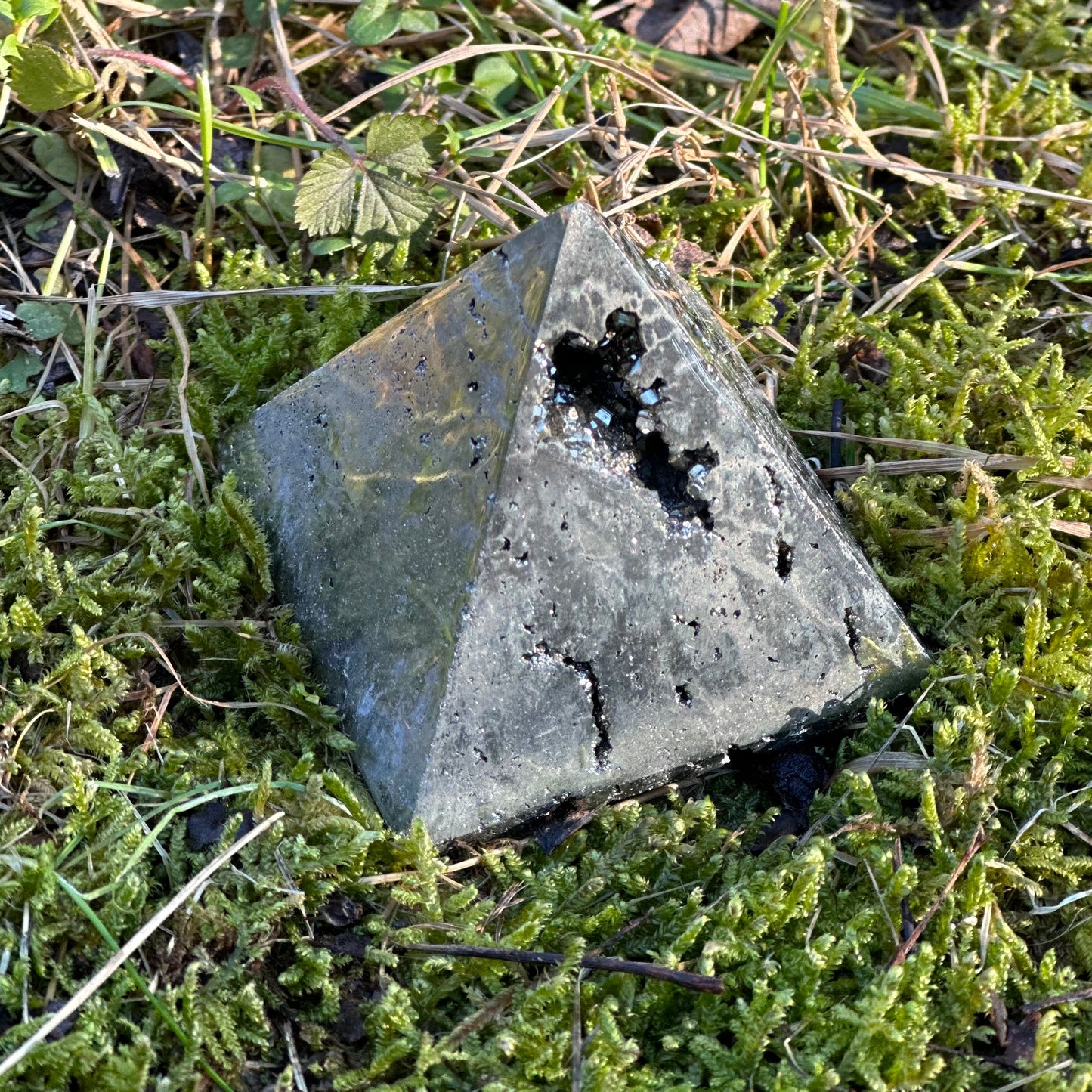 Pyrite Pyramid 224g