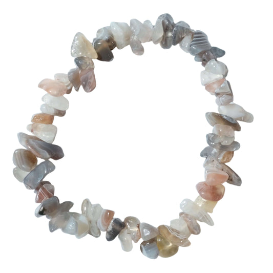 Botswana Agate chip bracelet with natural stones for healing and wellbeing. Perfect for energy and balance.