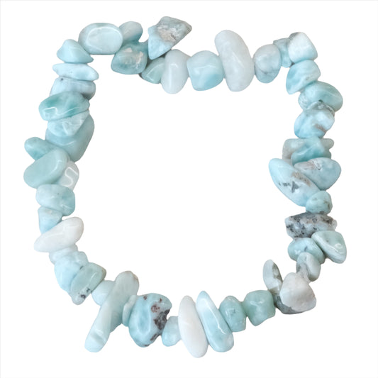 Larimar chips bracelet in soft blue tones, known for balancing energies and enhancing self-confidence and expression.