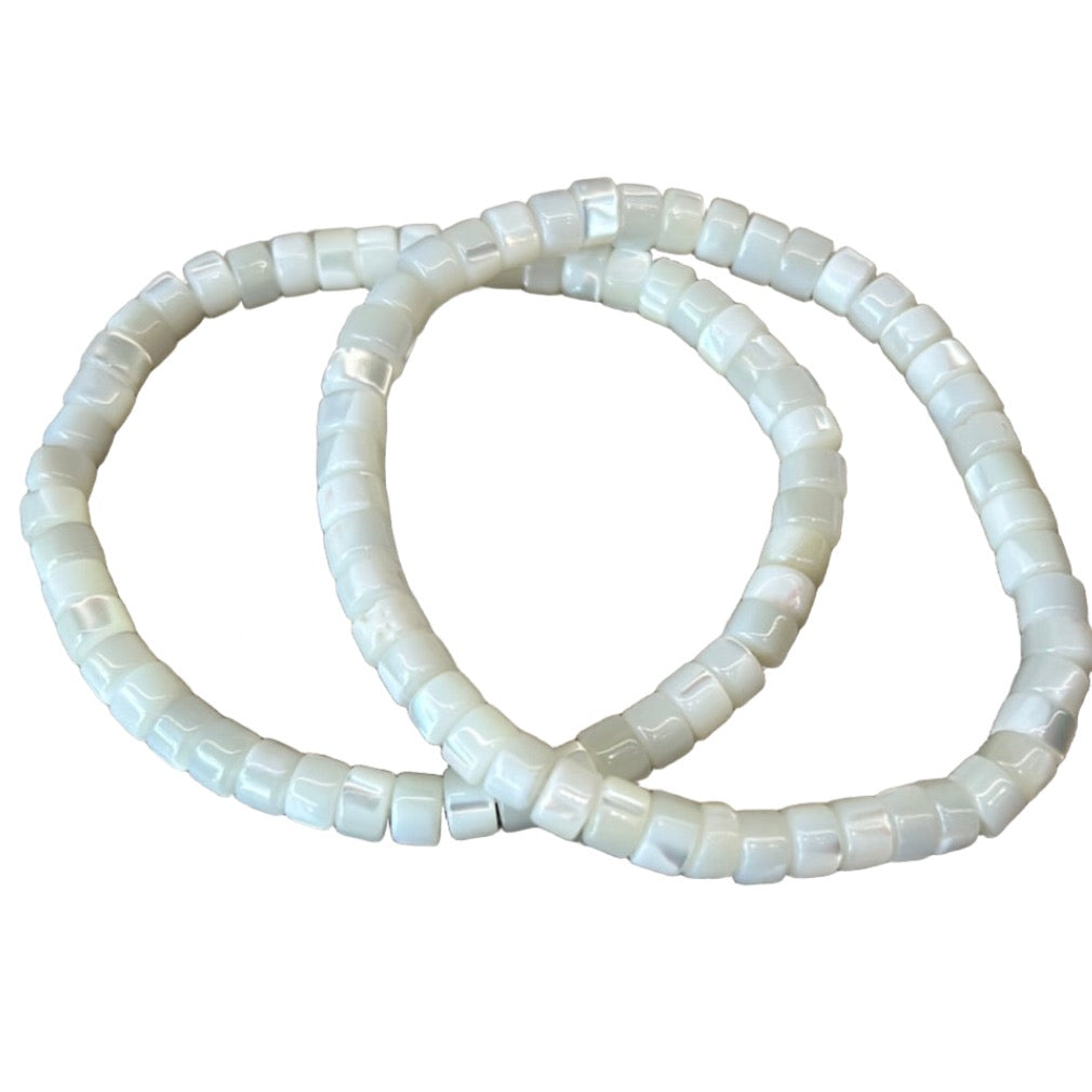 Elegant 6MM pearl bracelets symbolizing purity and integrity with a feminine and royal appeal.