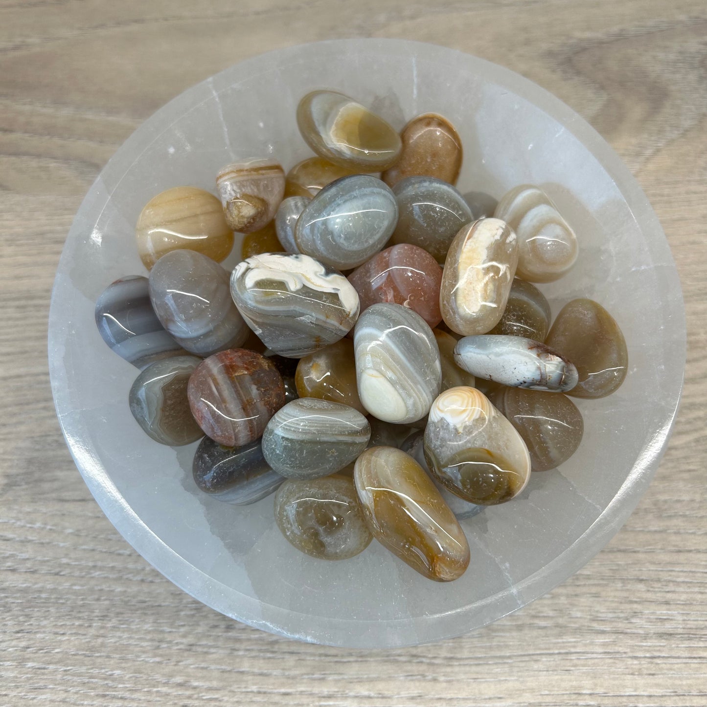 Banded Agate Tumbled Stone 15-30 MM