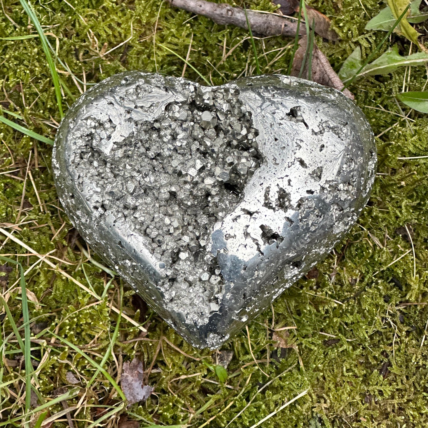 Pyrite Heart 764g