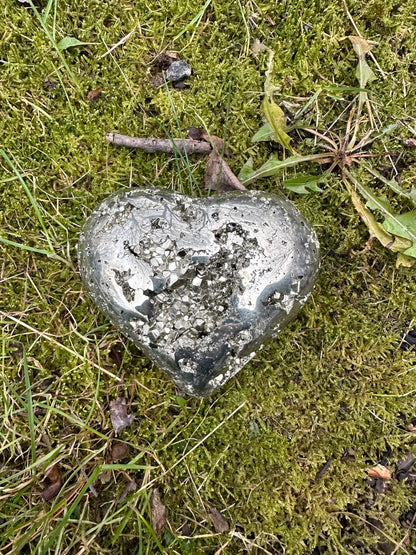 Pyrite Heart 764g