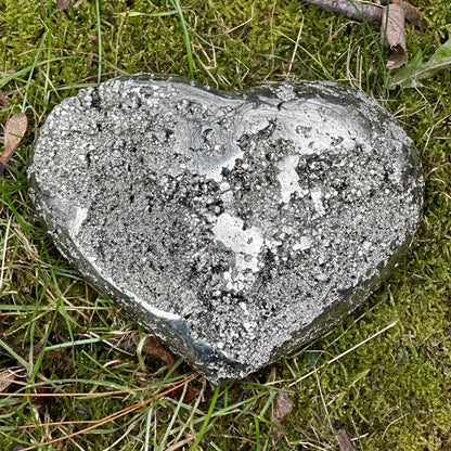 Pyrite Heart 1052g